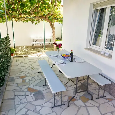 Sea View Manda Apartment